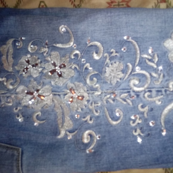 💙PRICE DROP ❤VS KISS WMS  jeans with rhinestones - Picture 3 of 6